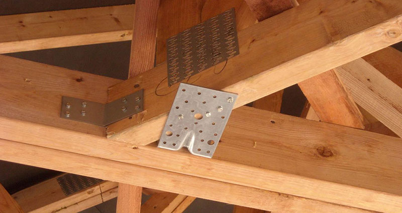 Szeglemezes tető: modern megoldás, ami leveszi a terhet a válladról